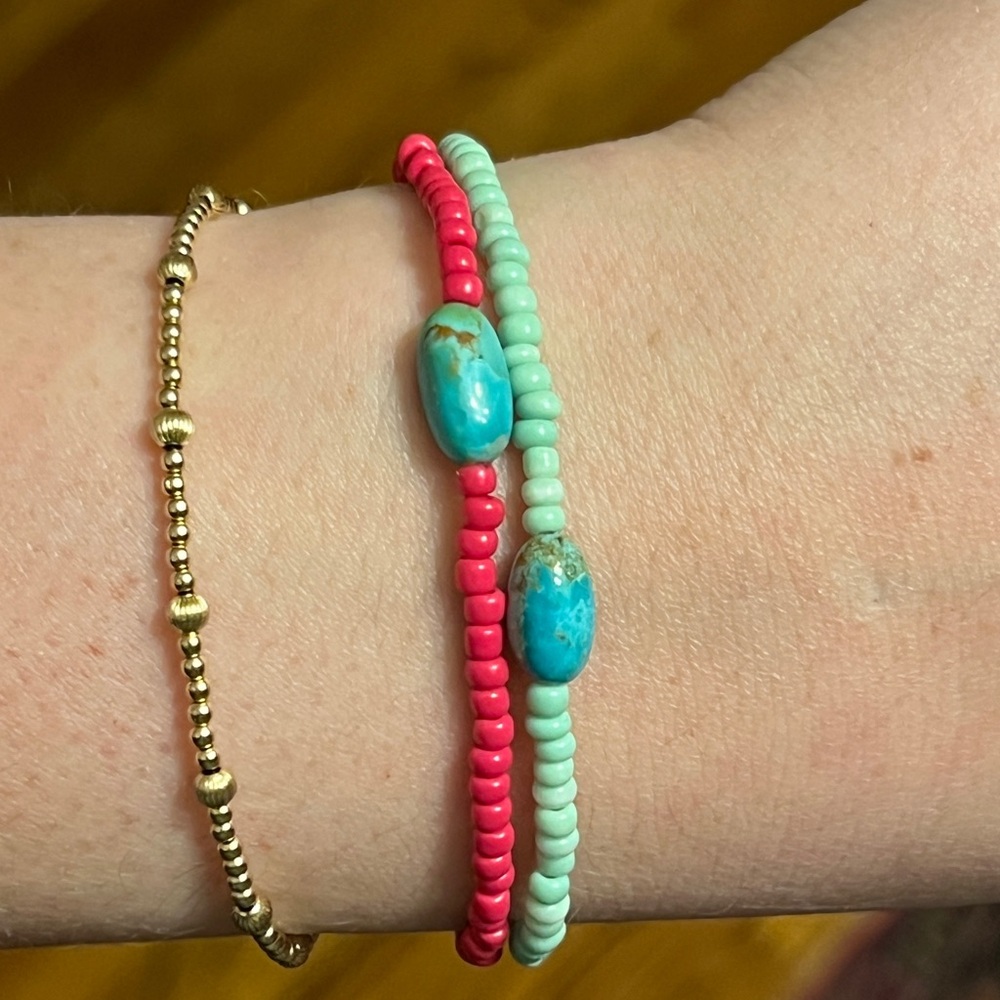Turquoise pink and light green stretchy bracelet - Picture 2 of 2